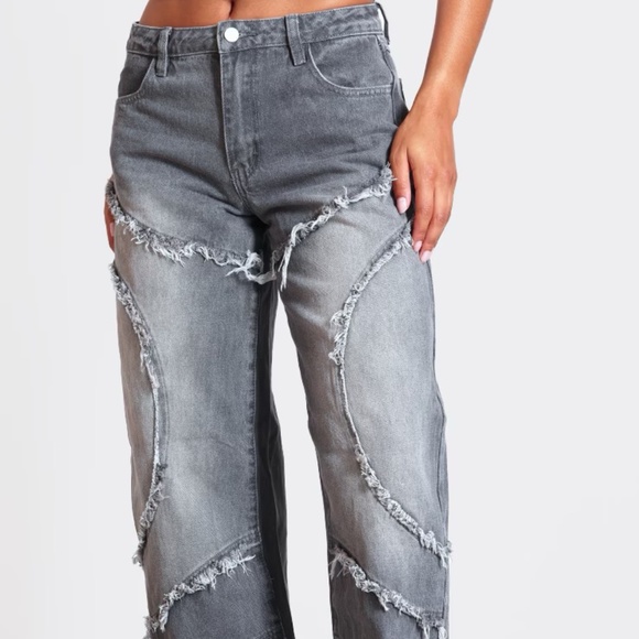💋 FRAYED JEANS *NEW w/Tags Size 4 - Picture 4 of 8